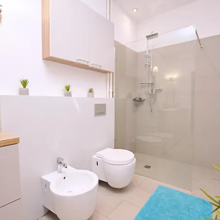 Victus Apartamenty, *