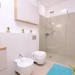 Victus Apartamenty, *