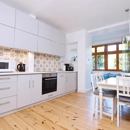 Victus Pearl Of Near The Pier By Renters * Sopot