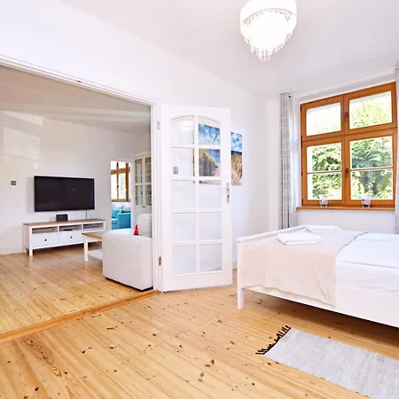 Victus Apartamenty, *